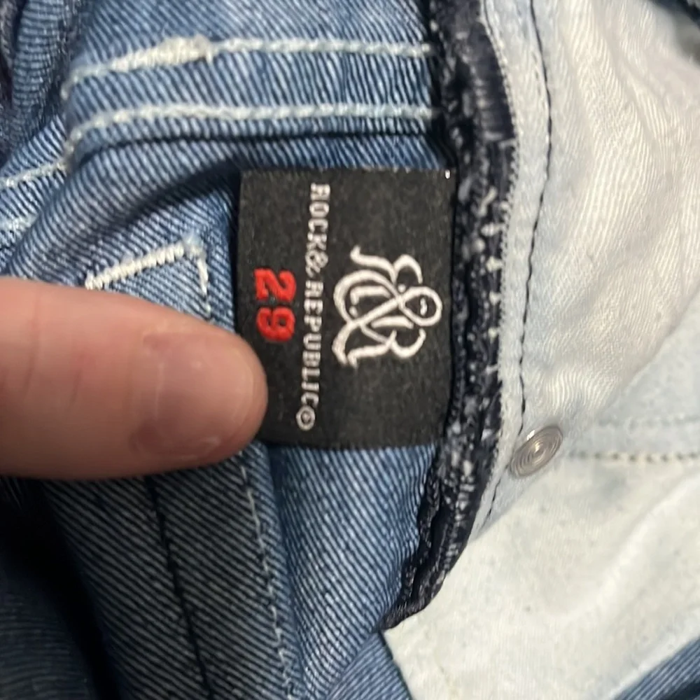 Rock & Republic medium wash small Swarovski embellished pockets - Picture 8 of 8